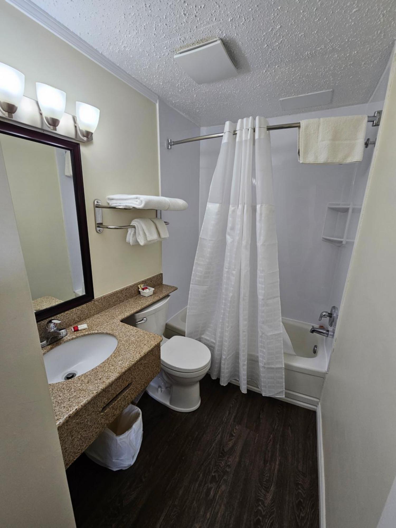 Huntsville Inn Motel 2*